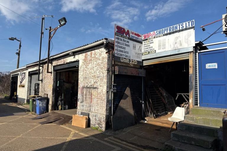 commercial asbestos management survey dagenham essex